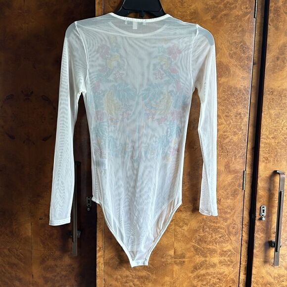 Carpe Diem tropical embroidered bodysuit NWOT - Picture 9 of 9
